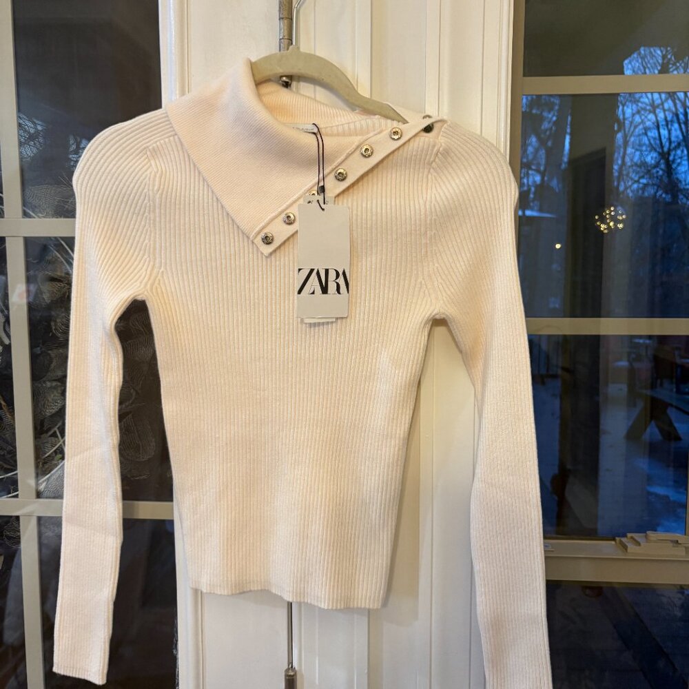 NEW Zara Cream Knit Sweater with Gold Buttons- S